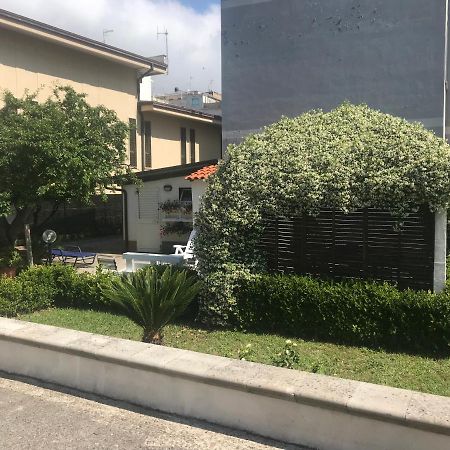 Impero 6 Apartman Scauri  Kültér fotó